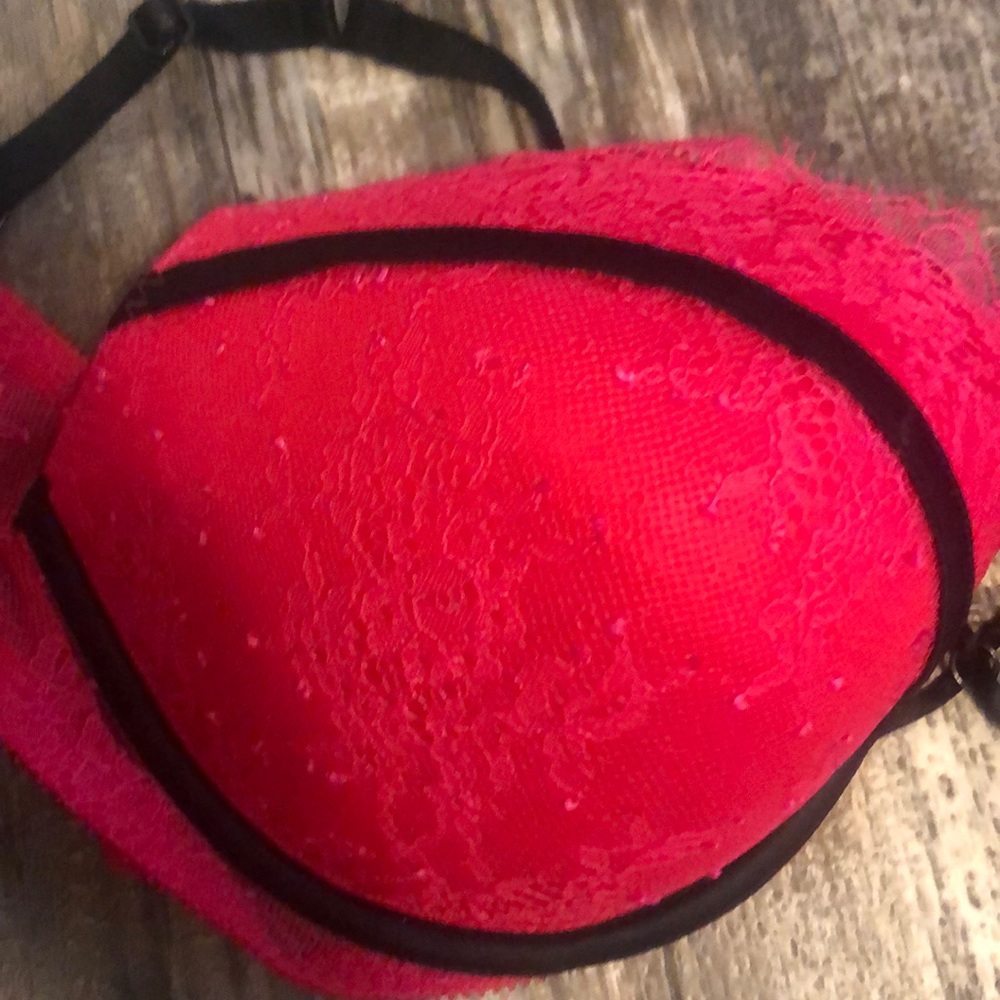 Victoria Secrets 38-D Very sexy-As New